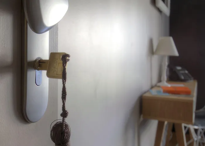 Markus 4* أنجير